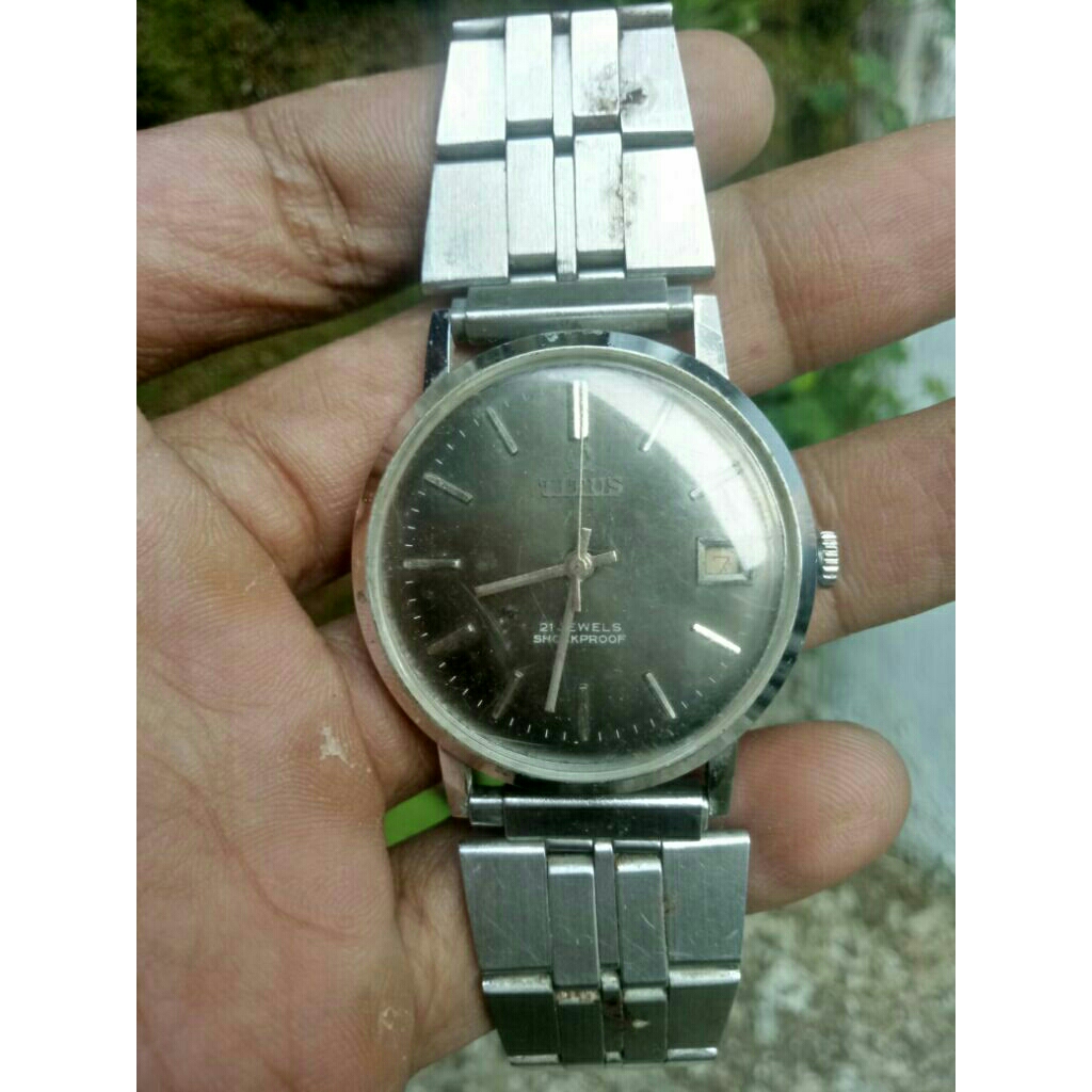 Vintage Titus Shockroof Manual Winding