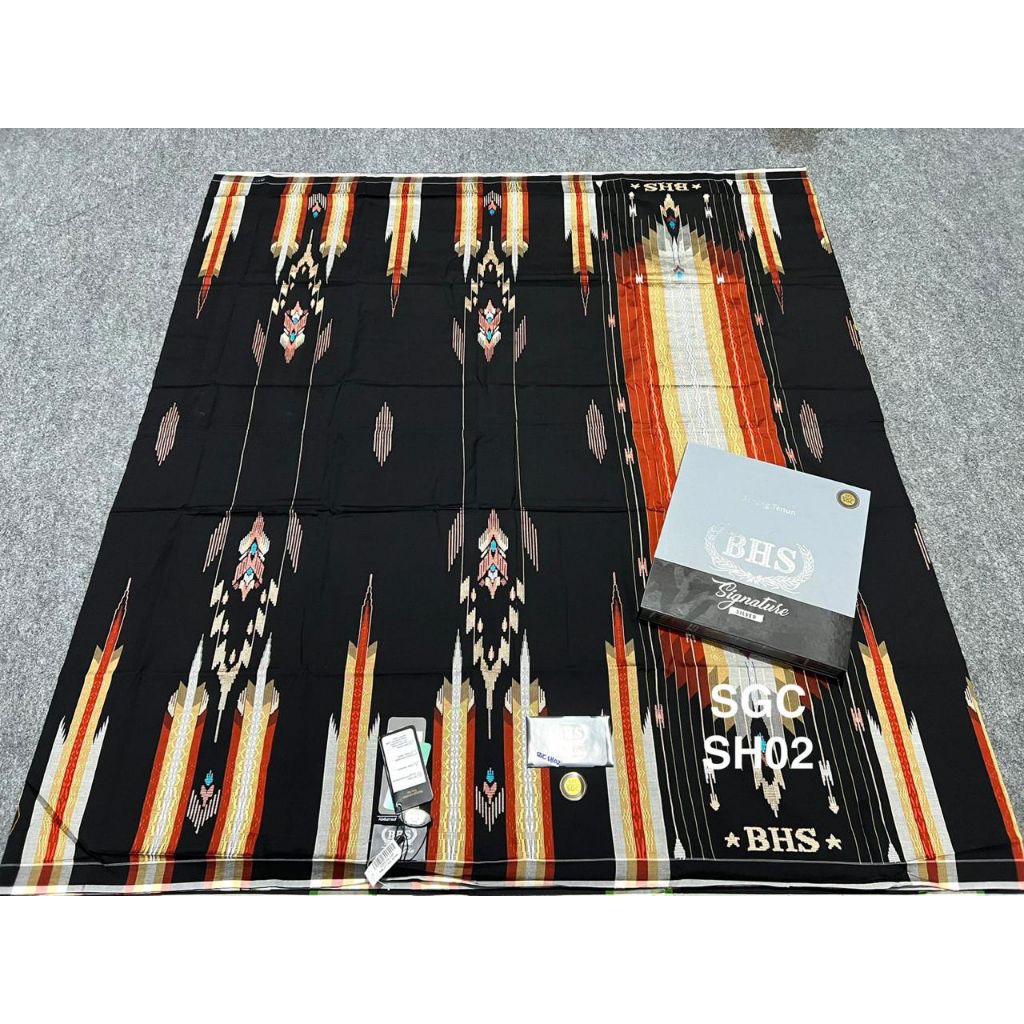 Sarung bhs Signature Sgc silver