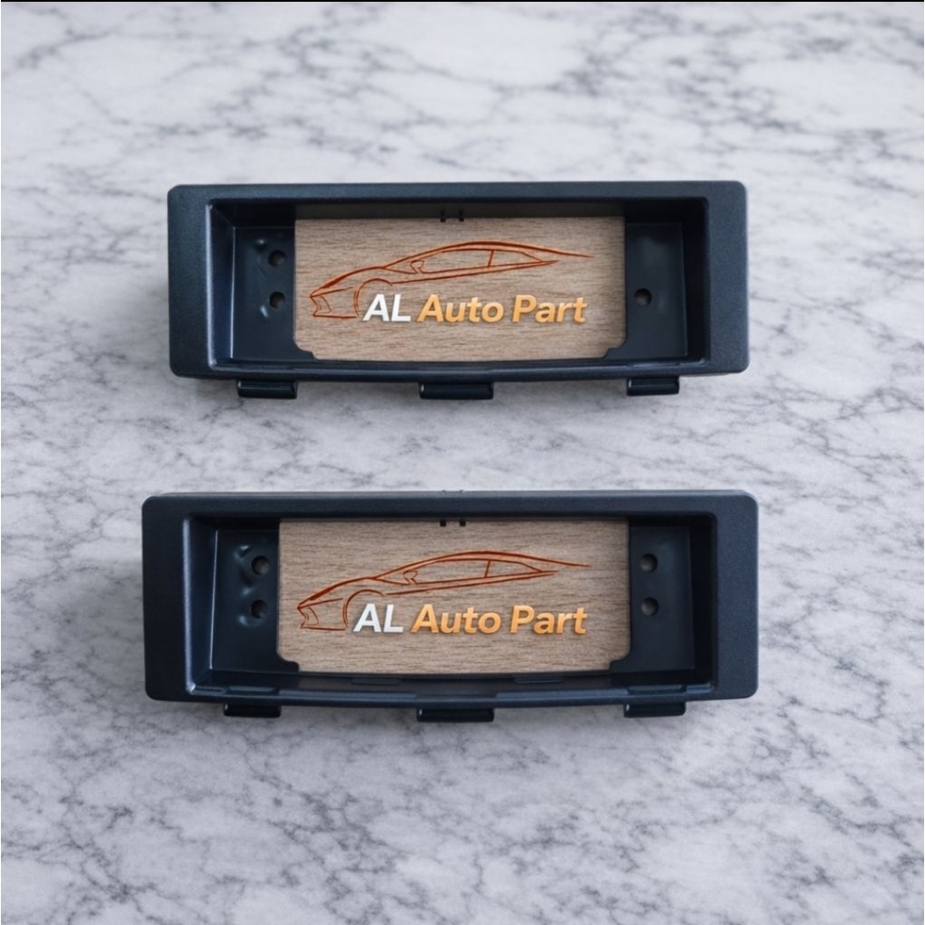 Cover Lampu Plat Nomor Innova 2004-2015 Original