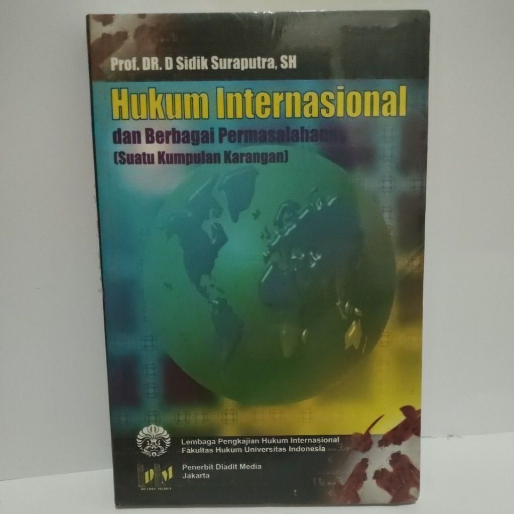 Original Buku Hukum Internasional dan Berbagai Permasalahannya (Suatu Kumpulan Karangan)