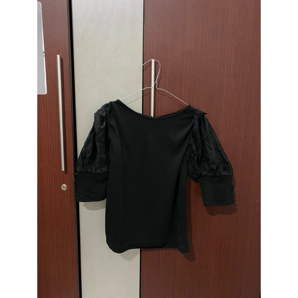 Blouse (Rag out) Preloved