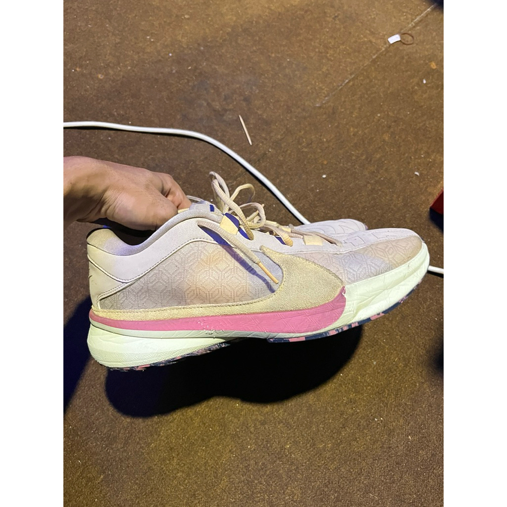 ZOOM FREAK 5 Size 44