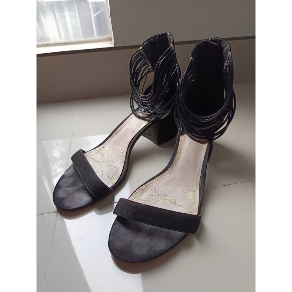 PEDRO sepatu cewek original store preloved