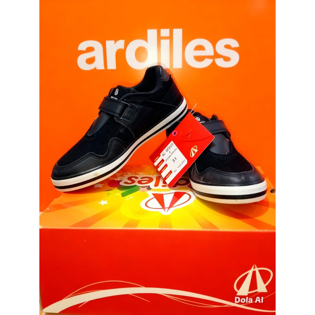 Sepatu ardiles kretek putih