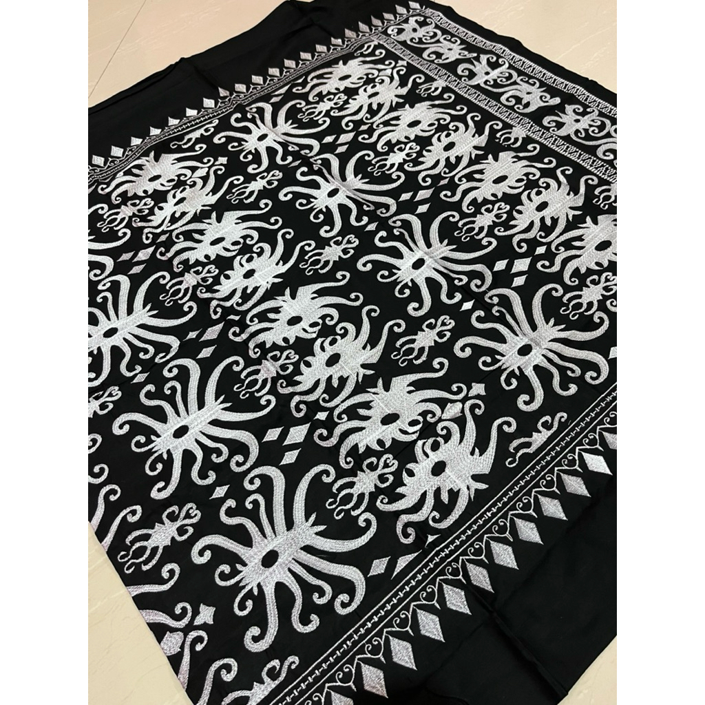 Kain Tenun Kalimantan / Kain Bordir Kalimantan