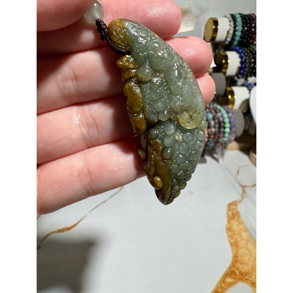 Liontin Giok Multicolor Bunglon & Ruyi