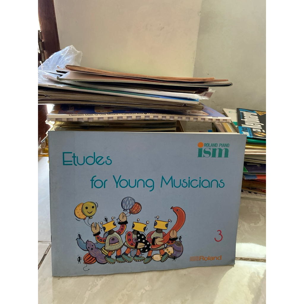 ETUDES FOR YOUNG MUSICIANS 3