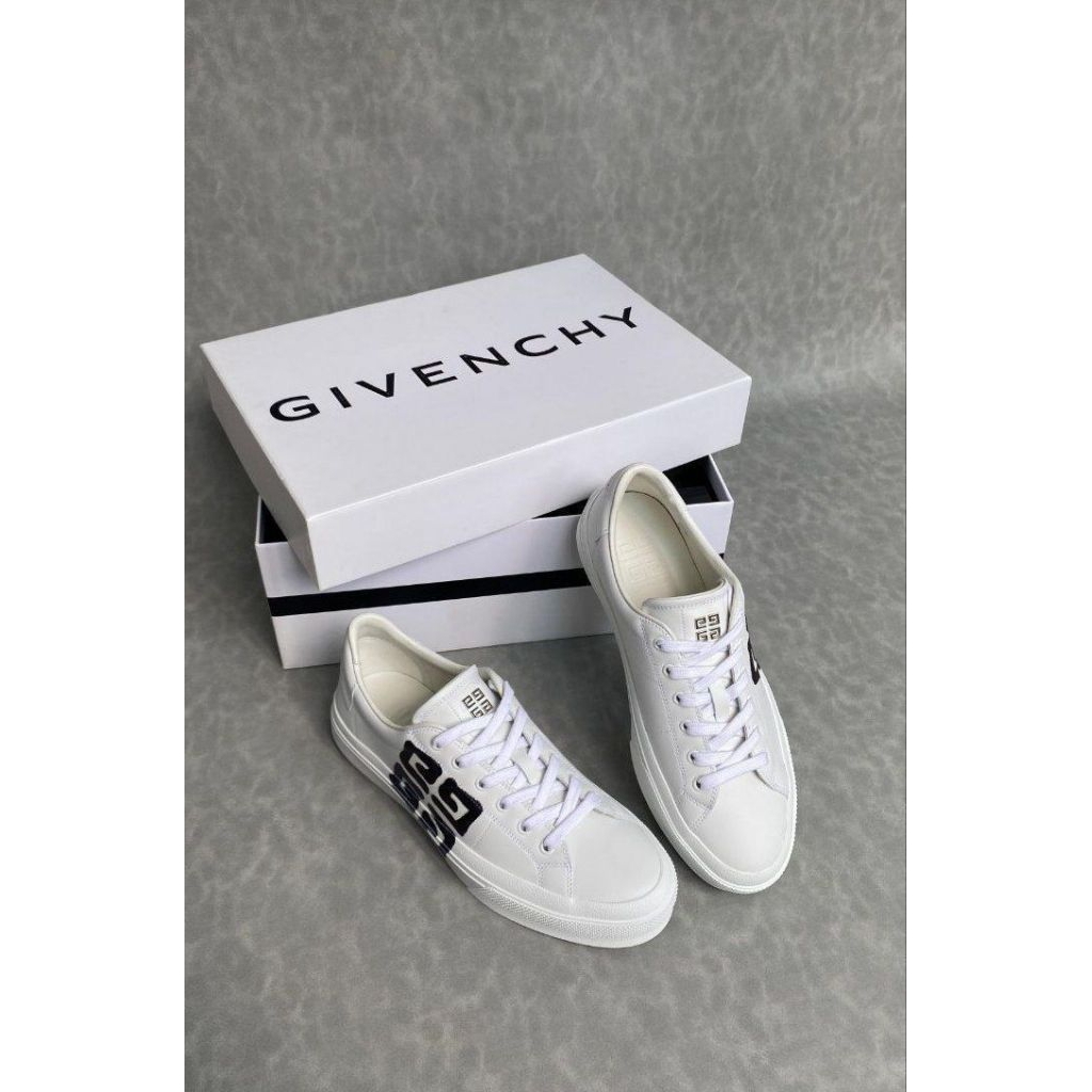 Givenchy 4G Sneakers White