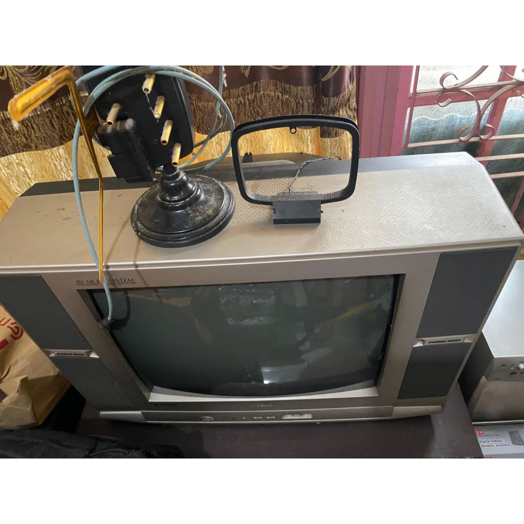Tv tabung Sharp 21 inch