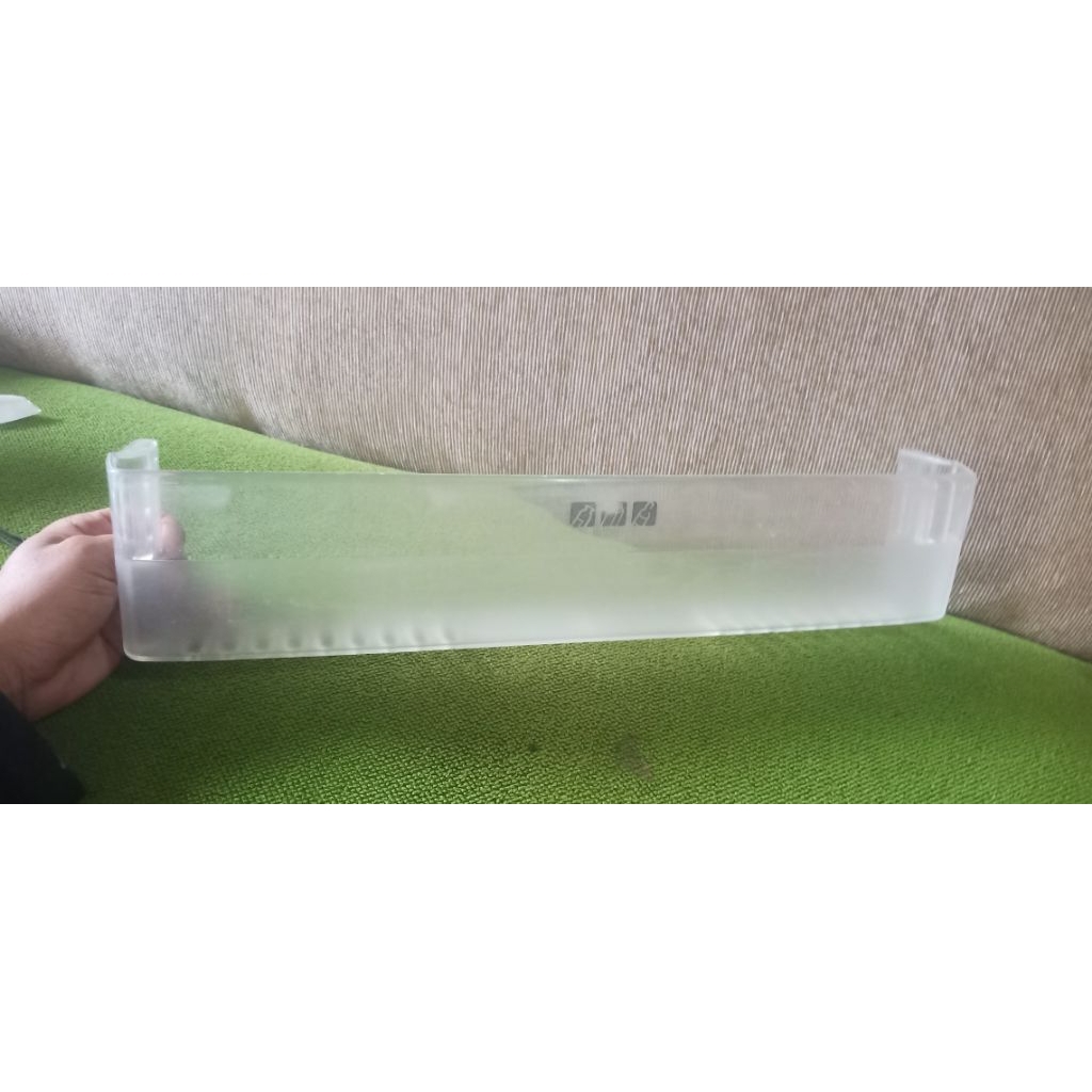 Rak kulkas LG  2 pintu rak botol bagiab frezzer kulkas lg 2 pintu