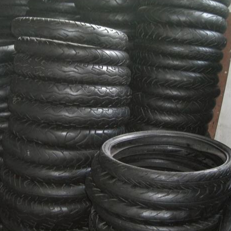 Sepasang ban motor bebek revo honda ring 17