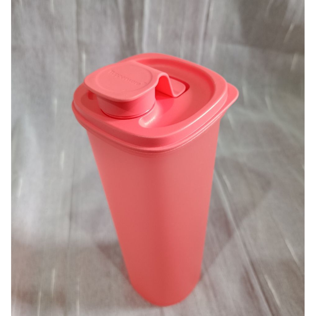 Ezy Pour Tupperware