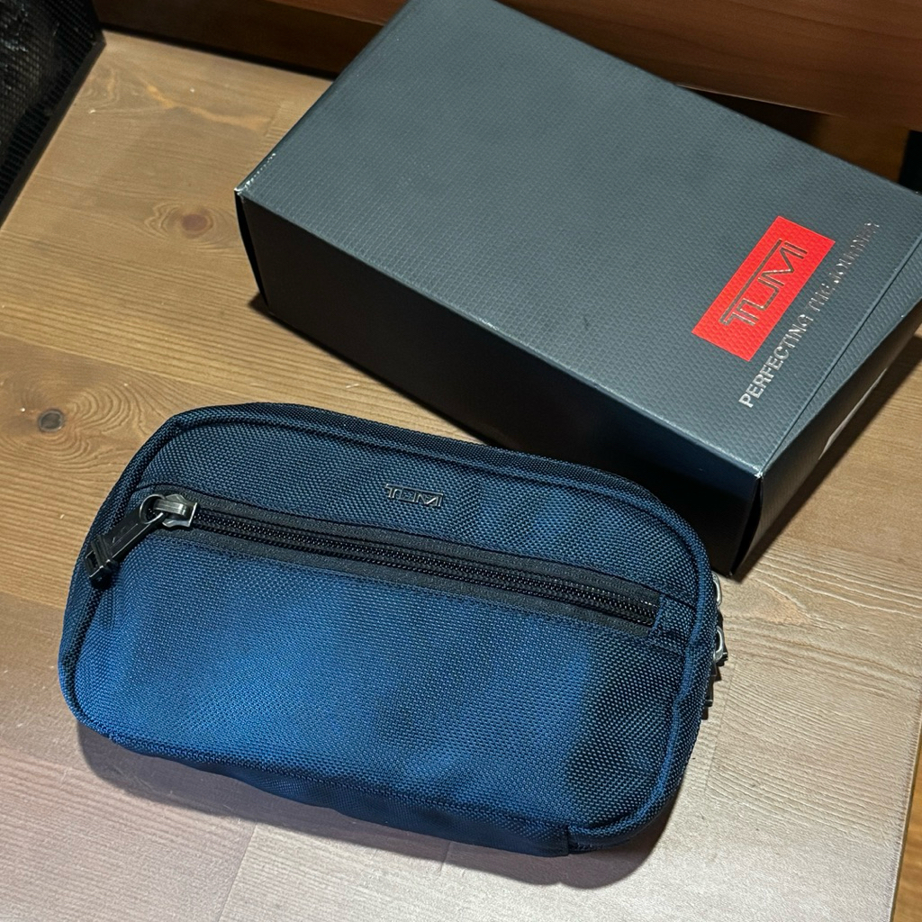 TUMI Alpha ZIP-Around Case Tas Kecil Pouch Handphone