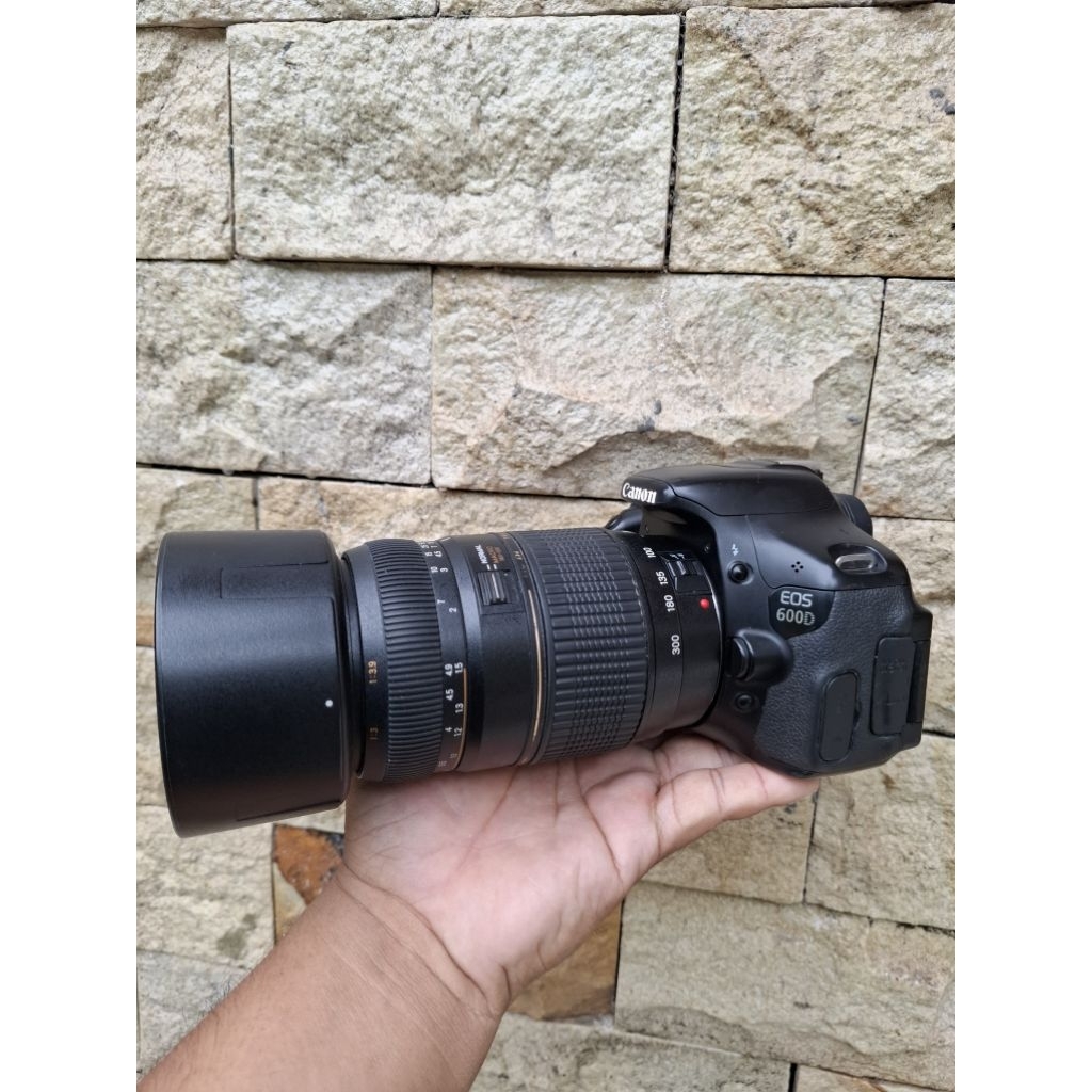 Kamera Canon 600D lensa Tamron 70 300