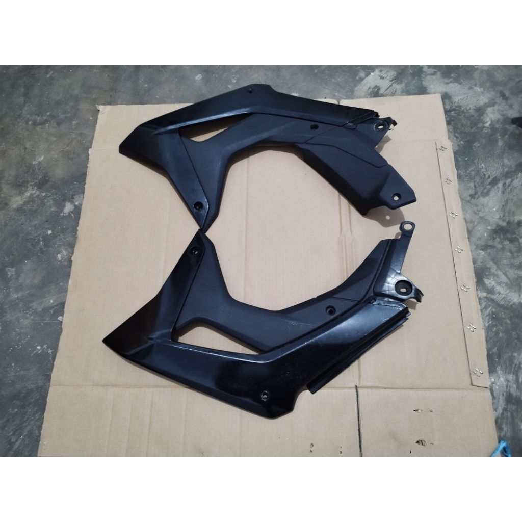 cover body tanki crf 150 L hitam body samping sayap depan crf 150 L original