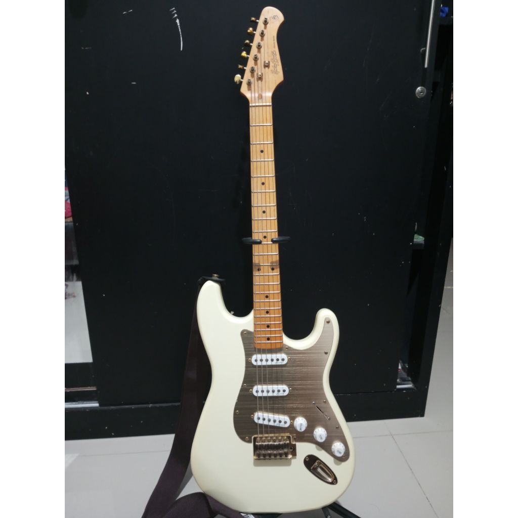 Gitar Harley Benton ST-62DLX OW Vintage Series