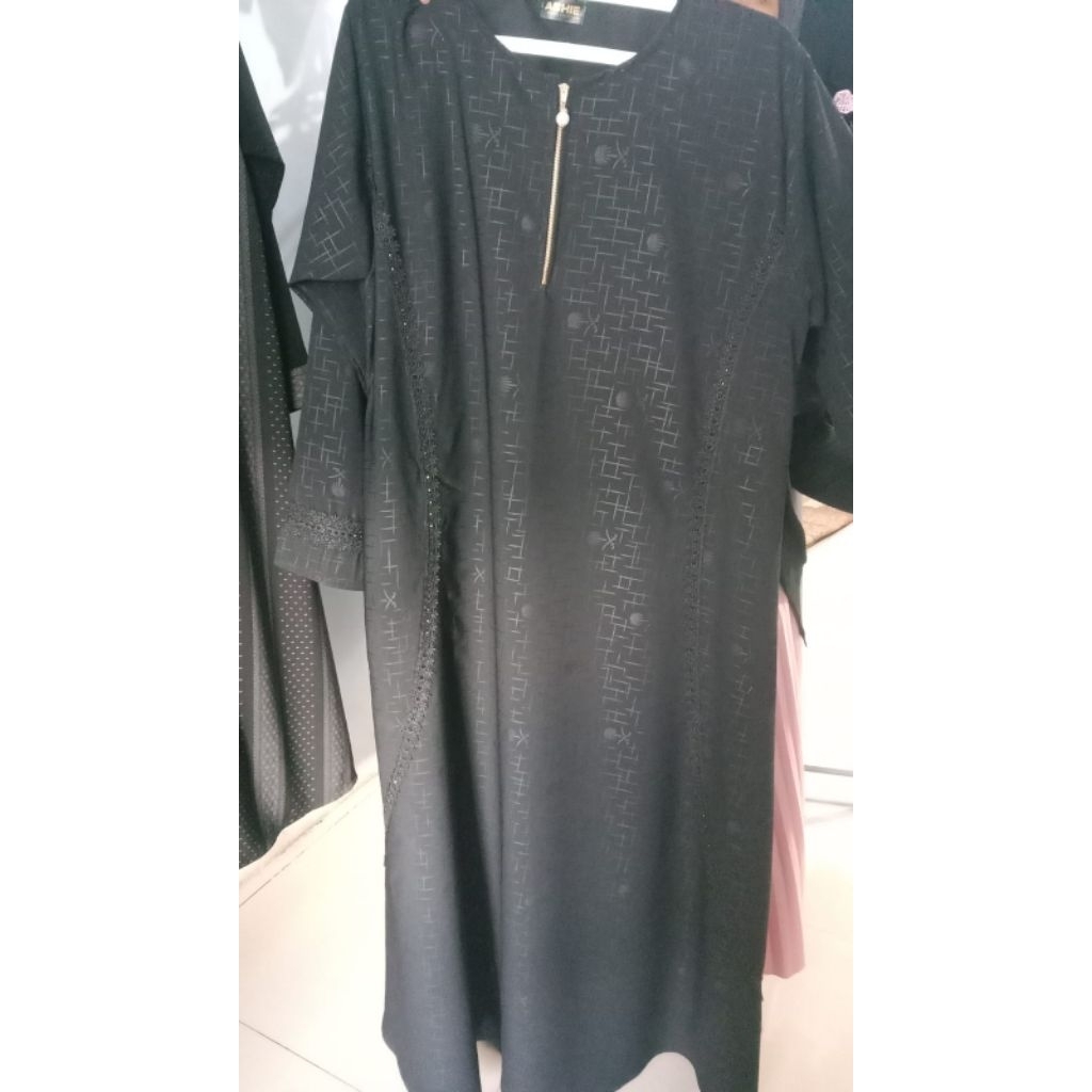 abaya namira