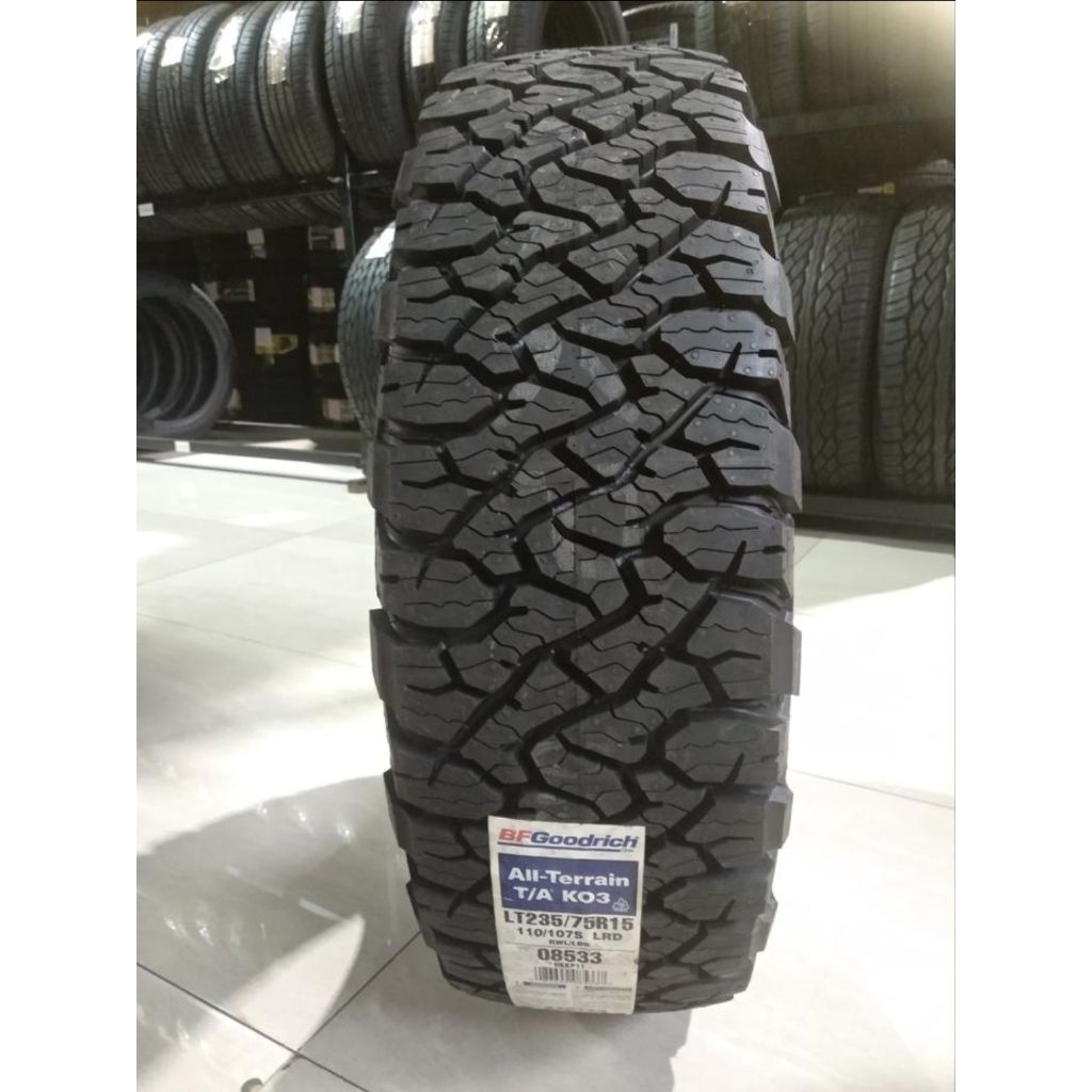 Ban mobil Bf goodrich At k03 235 75 15 nik 2025