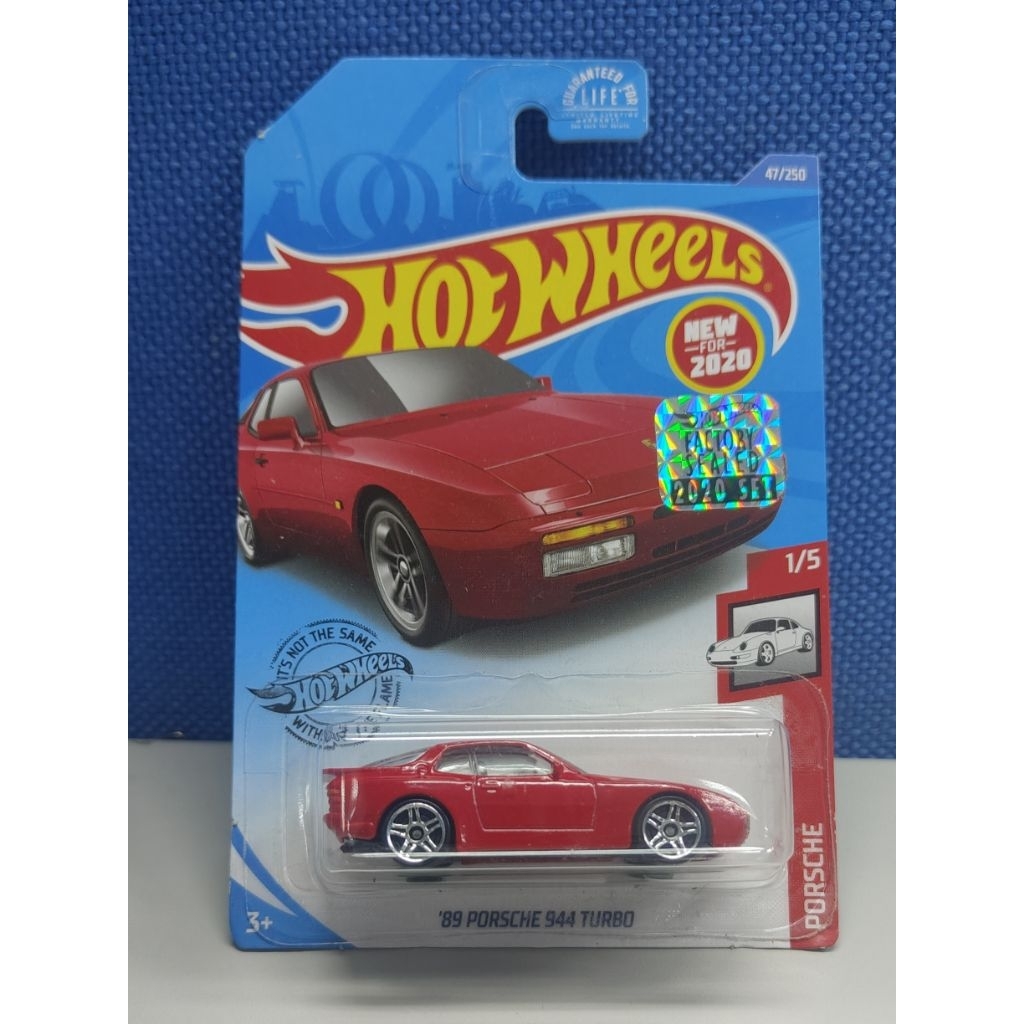 Hot Wheels 89 Porsche 944 Turbo Red First Edition