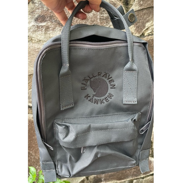[Preloved] Fjallraven Re-Kanken Mini Backpack Warna Graphite