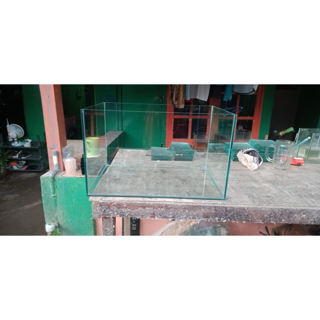 Aquarium Kaca Bening Ukuran 40x20x25cm