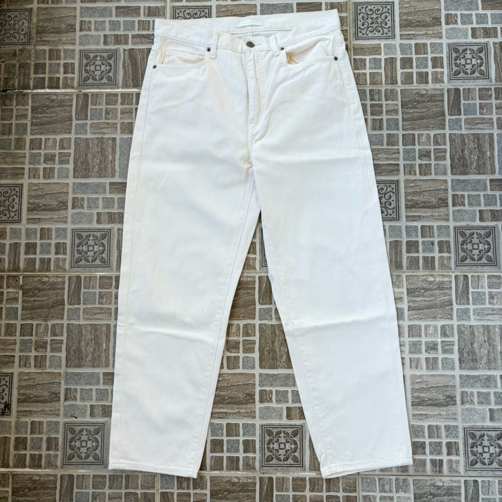 UNIQLO OFF WHITE DENIM JEANS