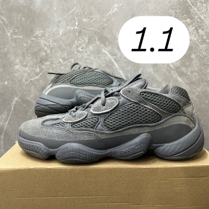 Yeezy 500 warna Granite SIZE 42.7 BNIB