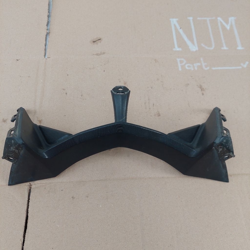 Cover Dagu Lampu Depan Yamaha Aerox 155 Original