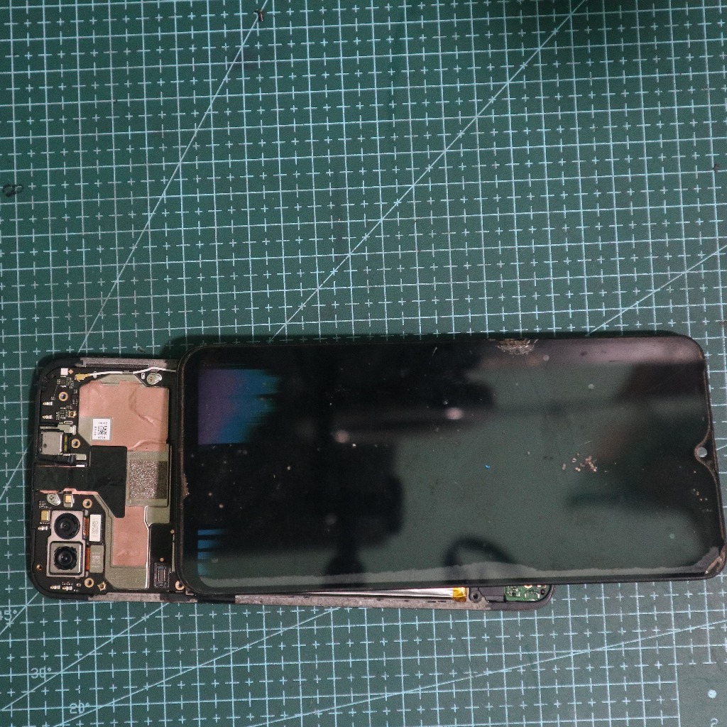 LCD Bekas Rusak Oppo F9 - F9 Pro Sudah Test Lampu Backlight Nyala Garis / Tompel