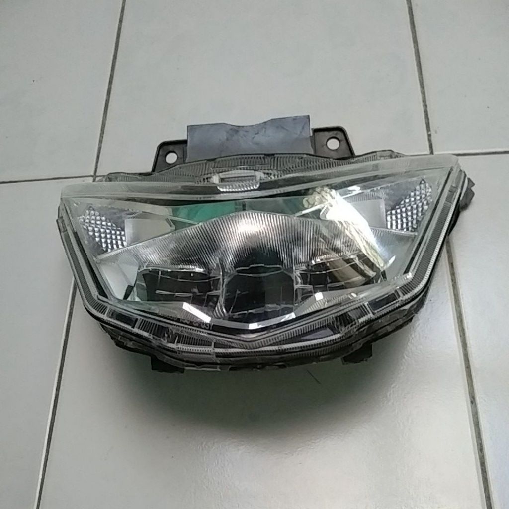 ORIGINAL Headlamp lampu depan motor beat deluxe street