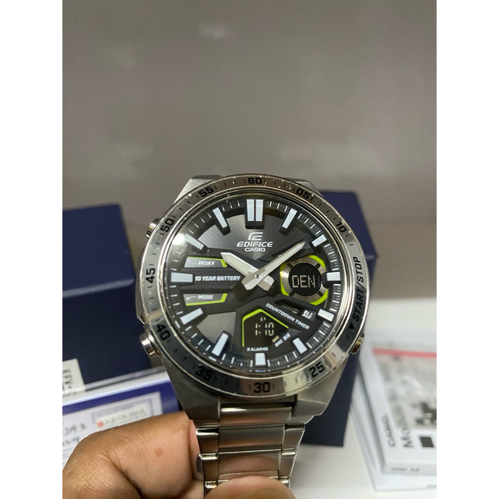 Jam Tangan Pria Casio Edifice EFV-C110D-1A3 (Second)