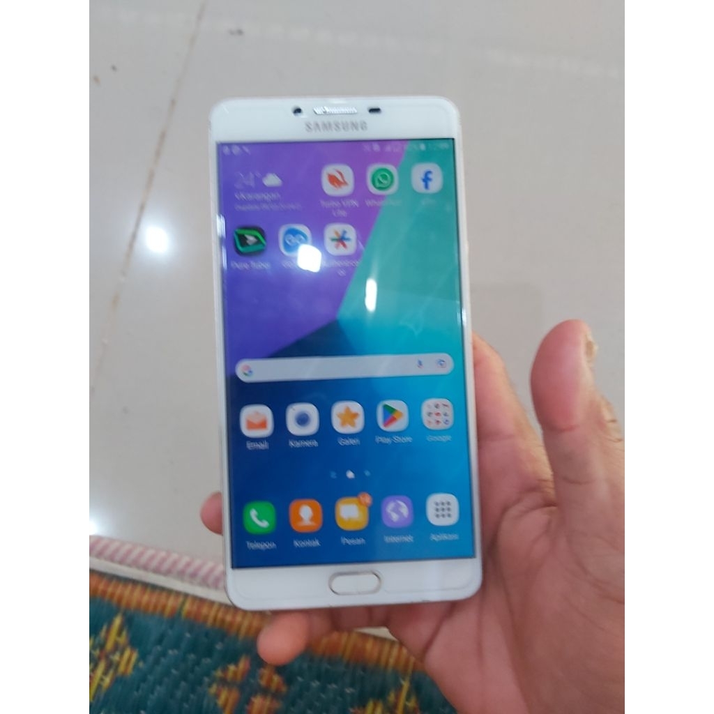 Samsung C9 pro 6 /64