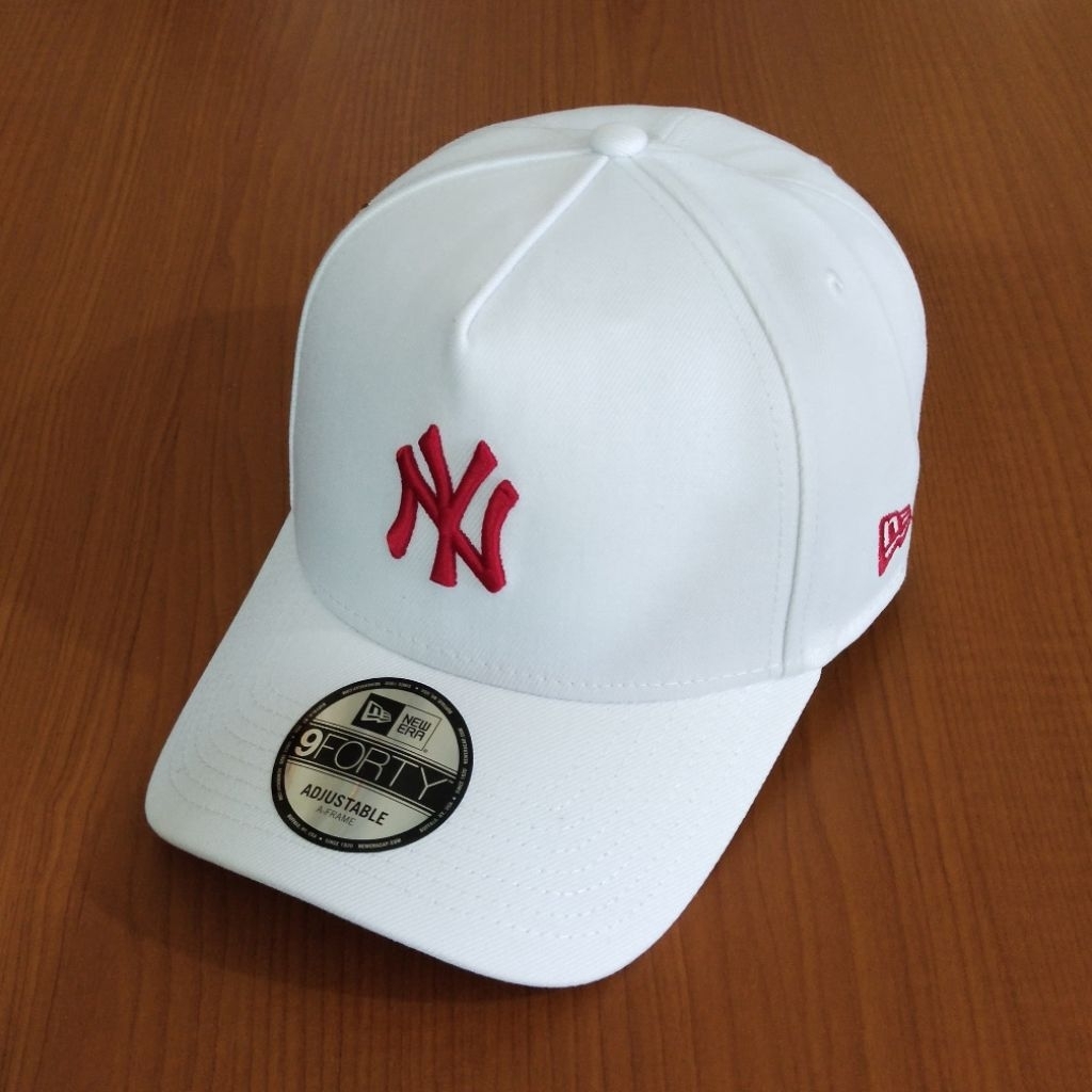 Topi New Era Original 100% 9Forty A-Frame New York Yankees Medium Logo White New