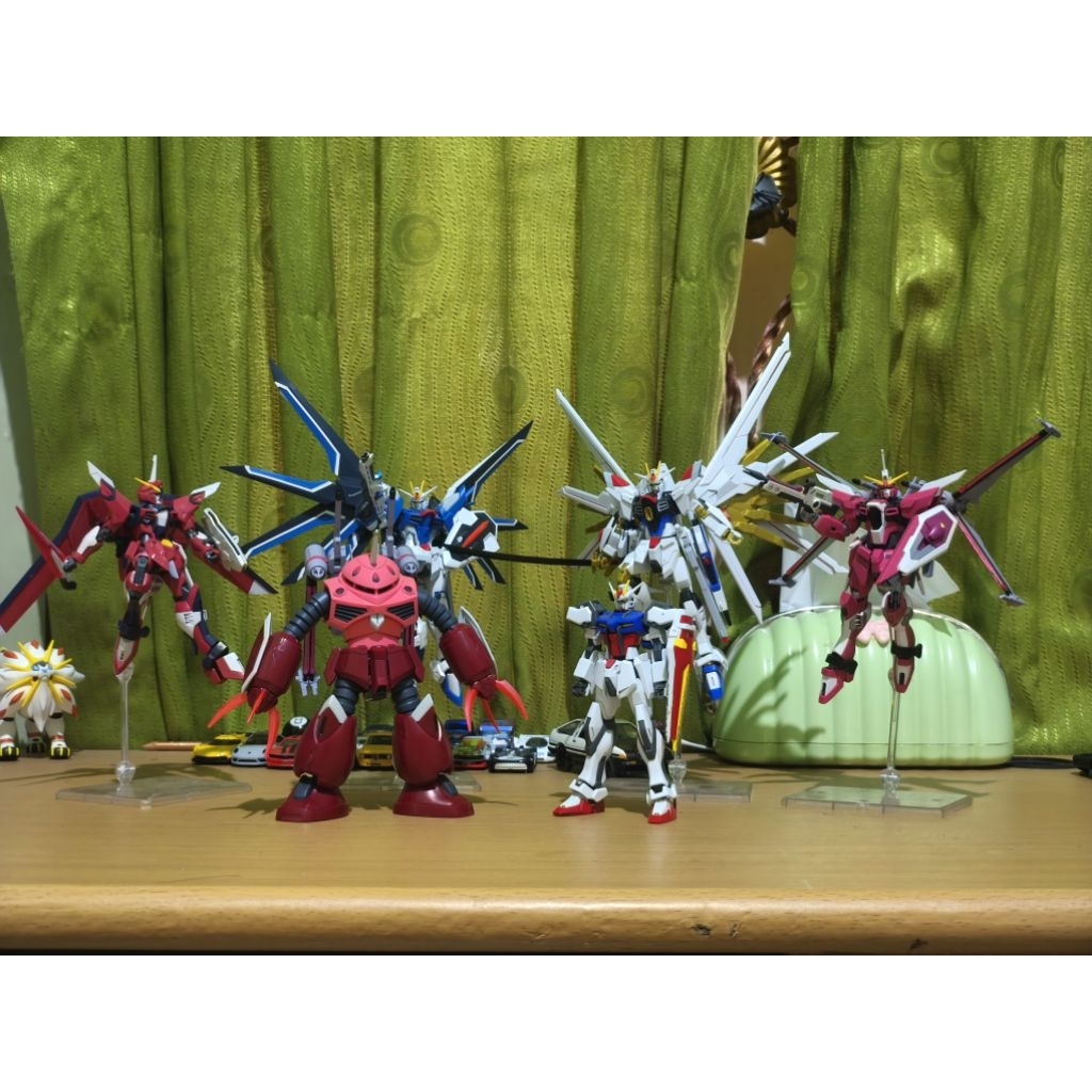bundle Bandai hg Gundam seed freedom. Zgok justice strike freedom.