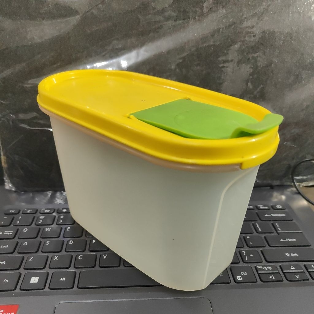 Toples Tempat Makanan MM Oval 1,1 liter Tupperware ORI second preloved