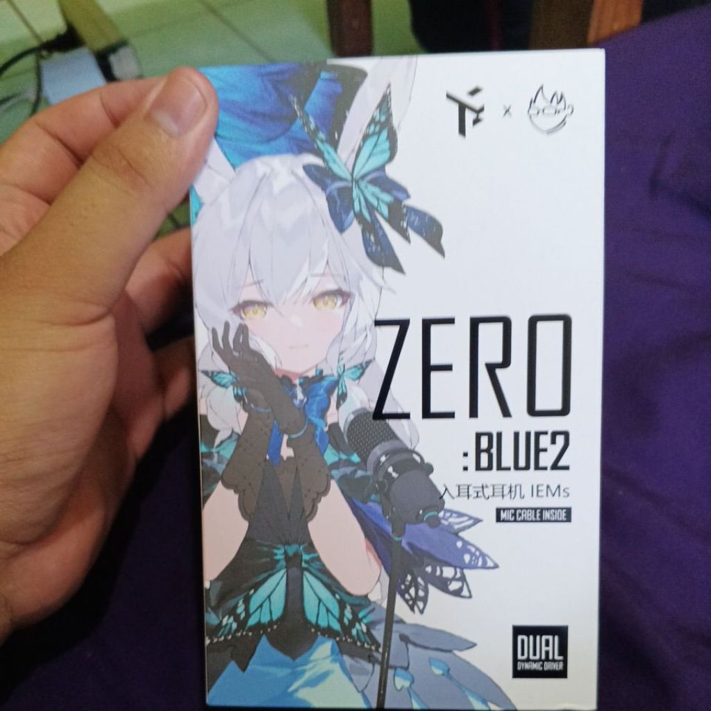 Truthear Zero Blue 2 with mic
