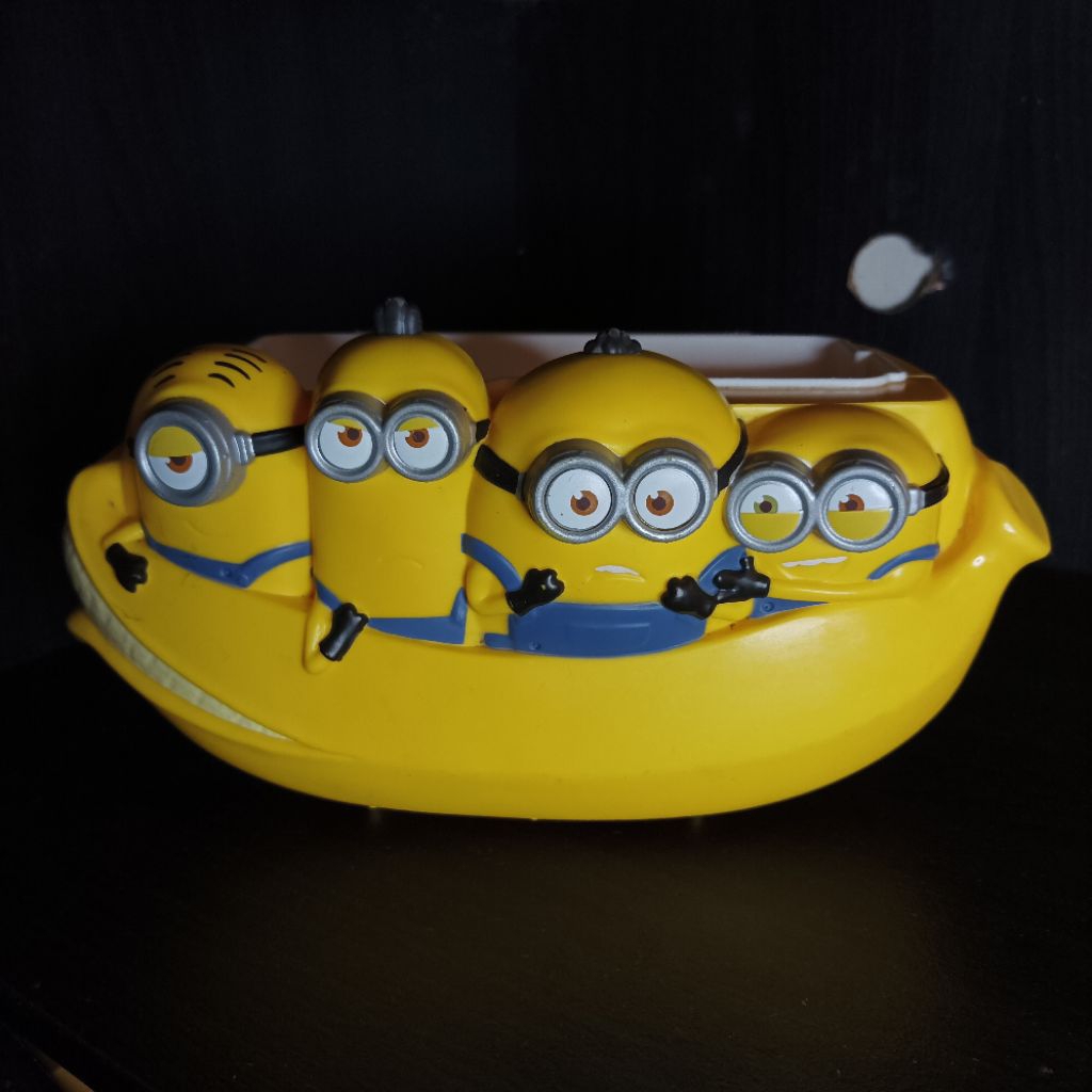 Preloved Minion Bucket