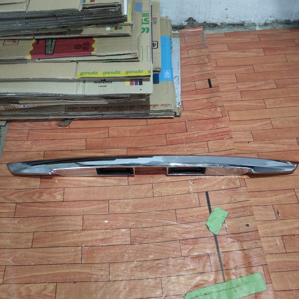 Trunklid List Bagasi Toyota Innova 2012-2015 Original
