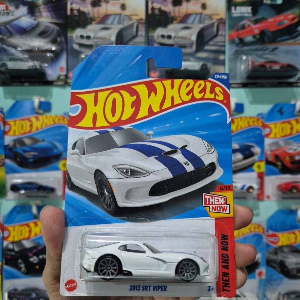 HOT WHEELS SRT VIPER WHITE