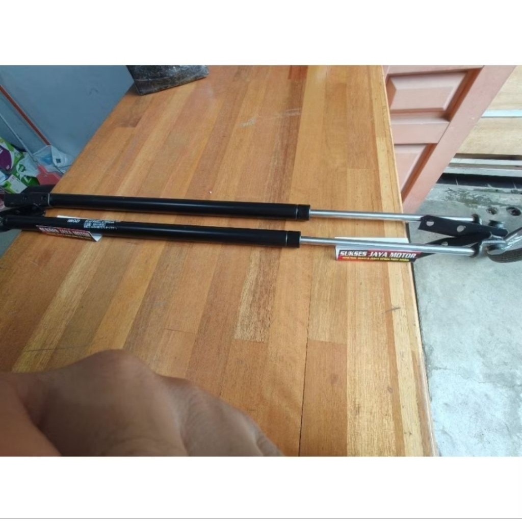 sokbreker bagasi luxio sokbreges bagasi luxio sokbreges pintu belakang luxio