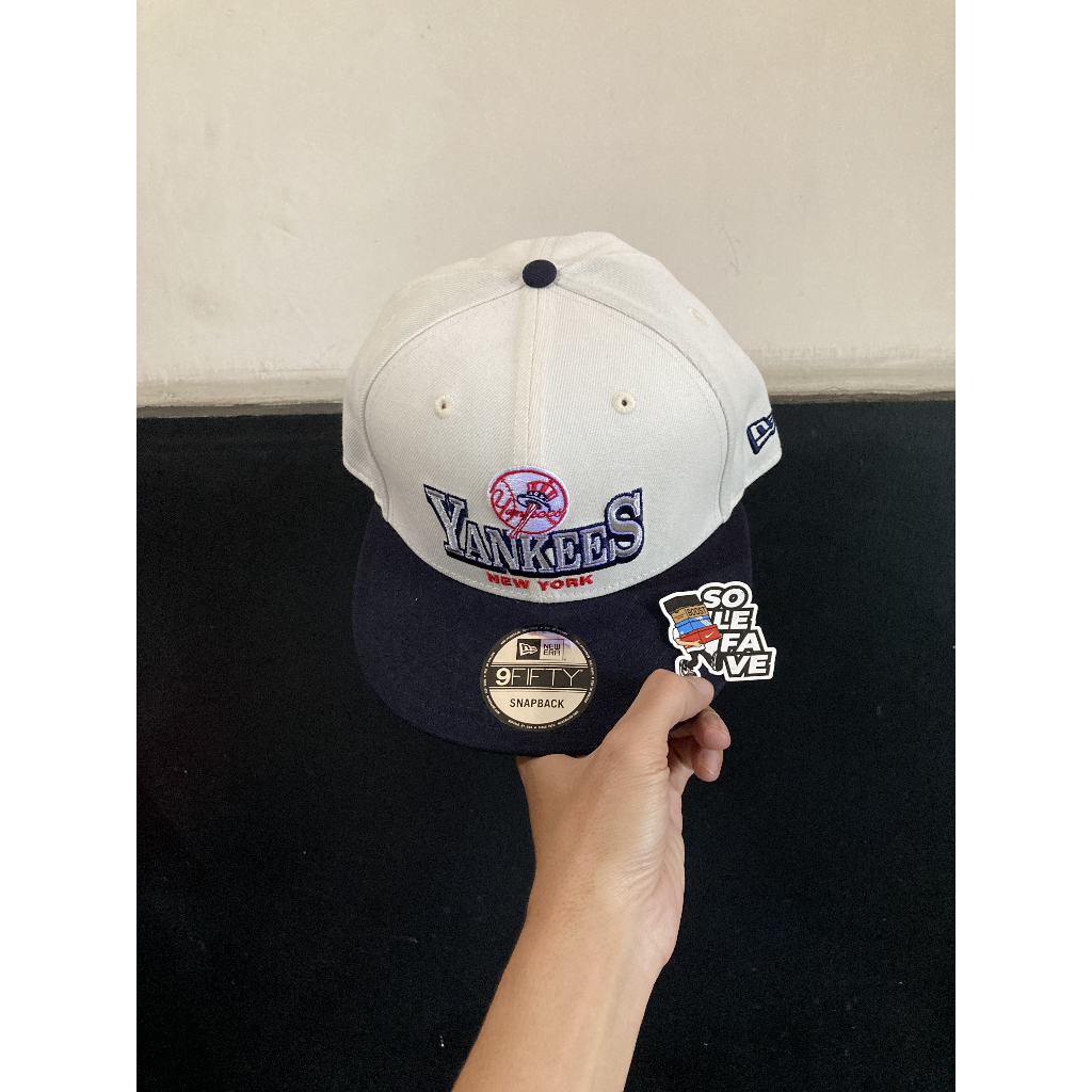TOPI NEW ERA 950 SNAPBACK x MLB NY YANKEES Q424 STACK SCRIPT ORIGINAL NO BOX