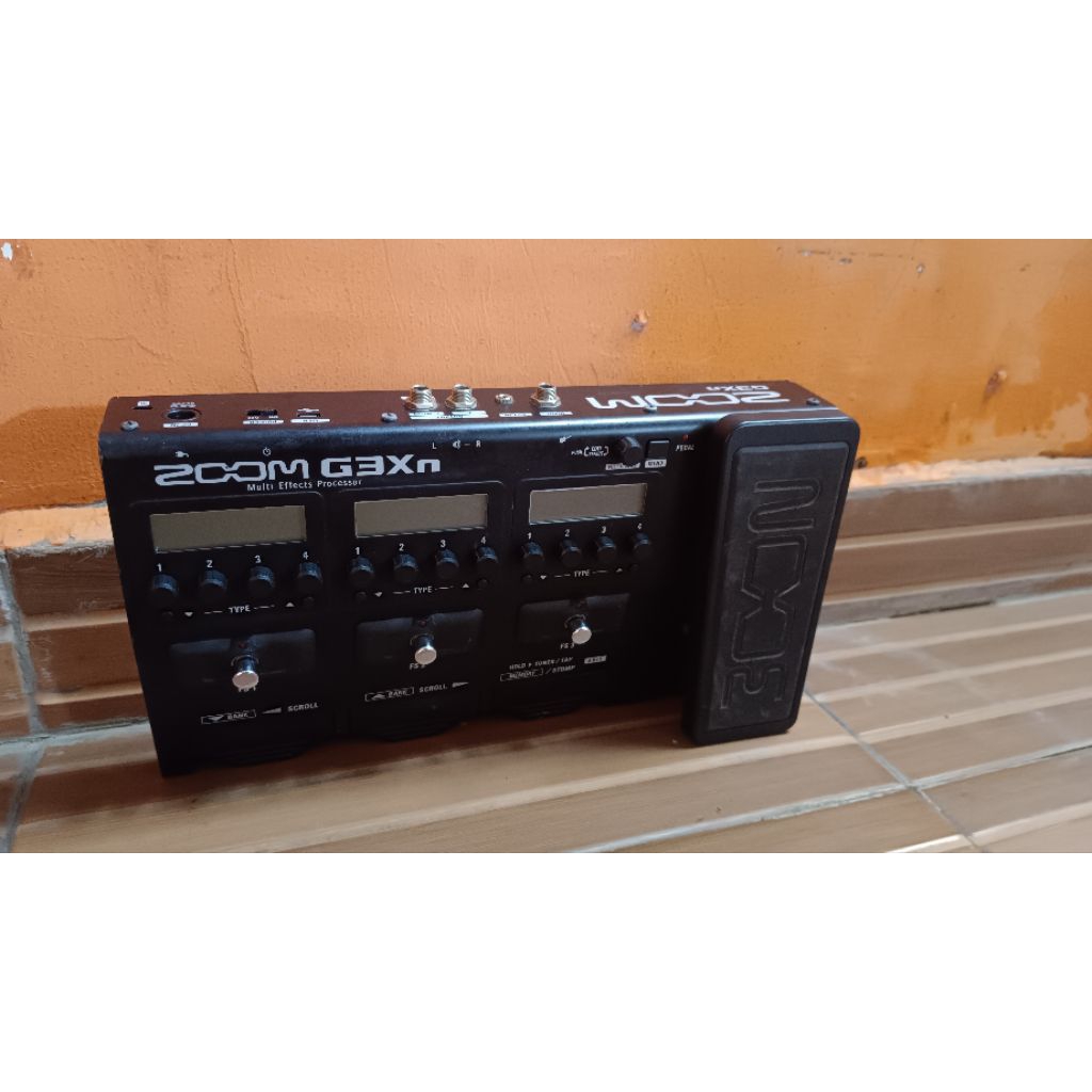 Efek gitar Zoom g3xn