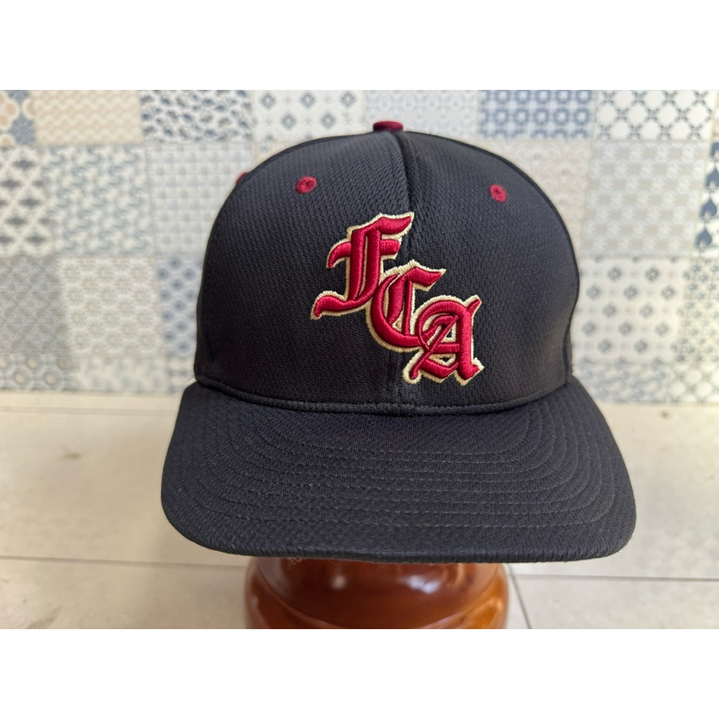 Topi Second Brand Branded Snapback FCA Fitted By Richardson Vintage Original