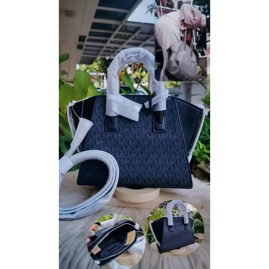 New MK Avril sign black