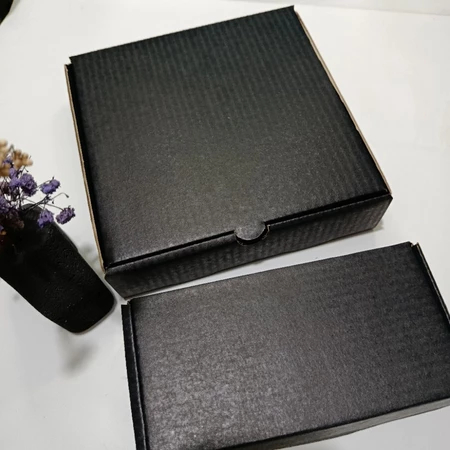 Box Die Cut Easy Kotak Kue Hampers Hitam Ukuran 21x21x5 Cm Dus Hadiah Packaging Souvenir Kado