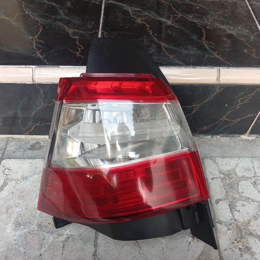 stoplamp lampu belakang nissan grand livina 2013 2014 2015 2016 2017 kiri