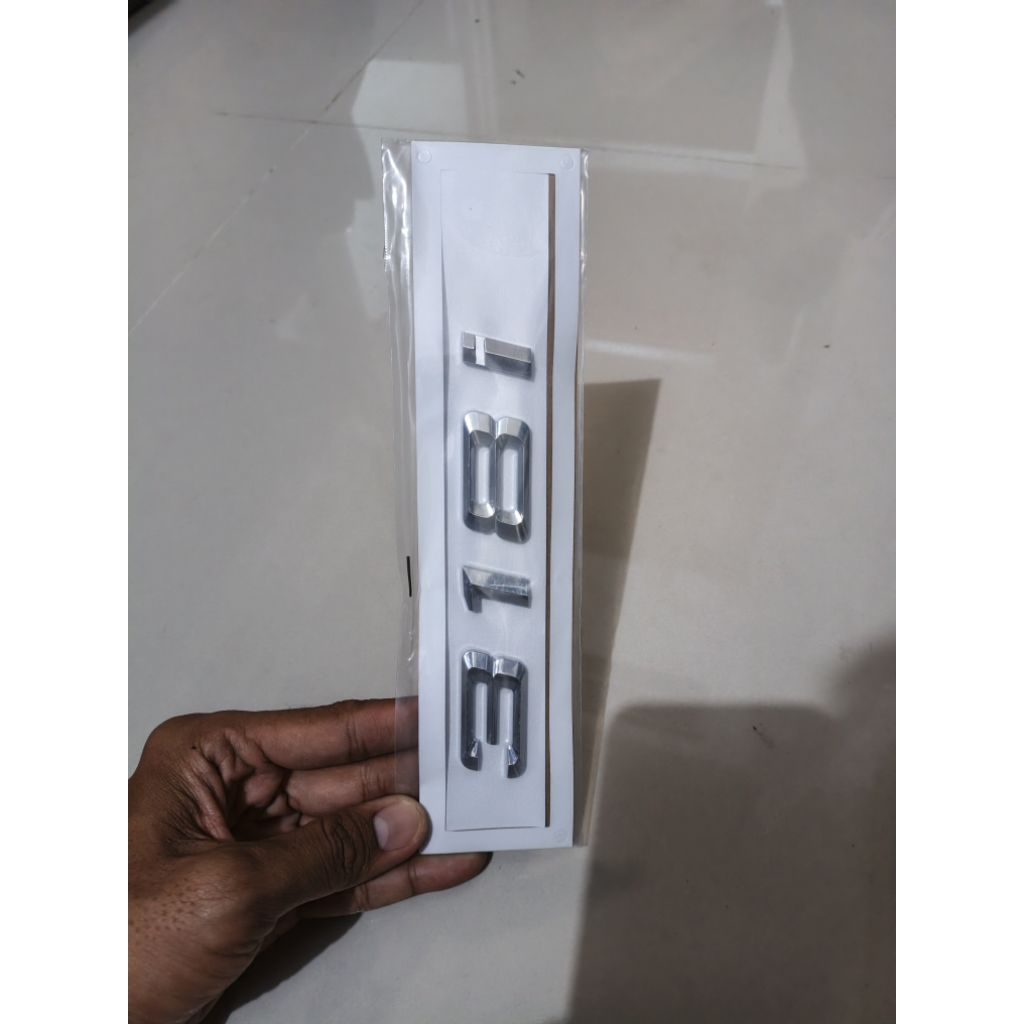 Emblem logo Mobil BMW LETTER ANGKA BMW seri 318 i premium silver