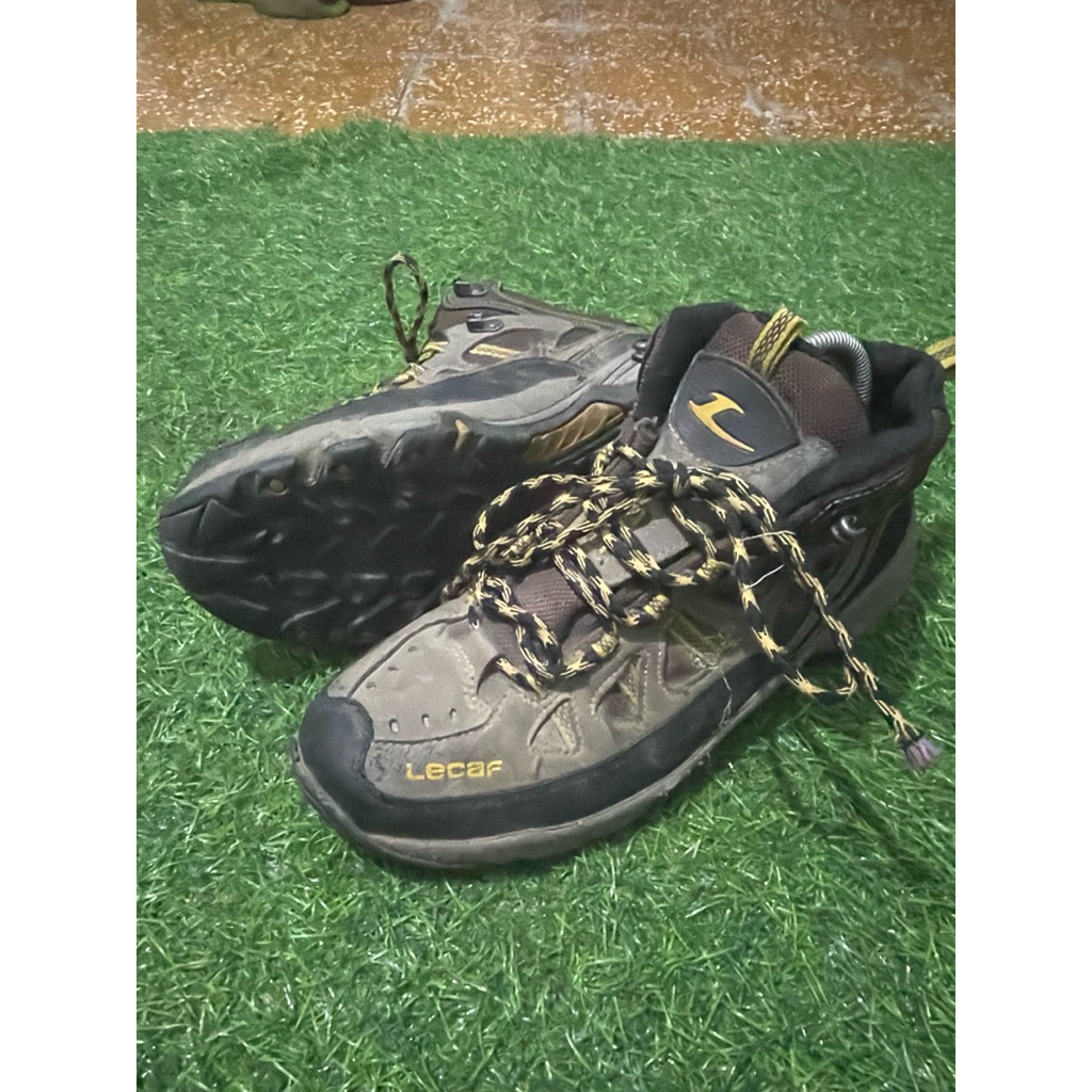 sepatu lecaf size 42