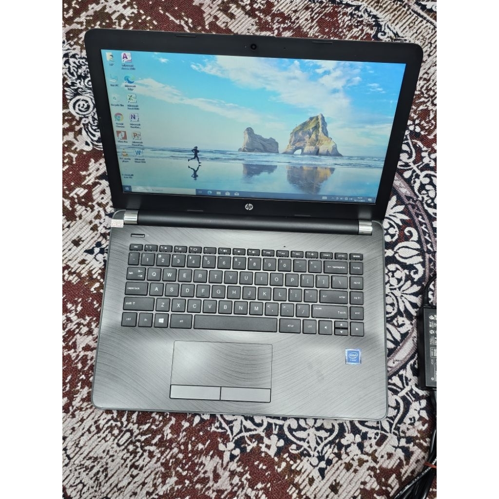 Laptop Leptop HP 14-BS748TU Intel Celeron N3060 RAM 4GB SSD 128GB Windows 10 Second pilihan terbaik 
