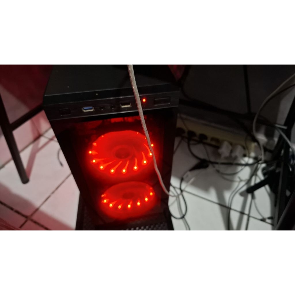 PC Game intel Core i3 lengkap dengan monitor